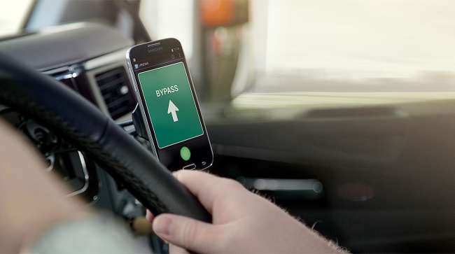 Driver Uses Drivewyze via smartphone
