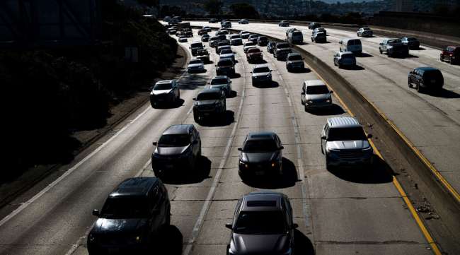 Traffic moves along Highway 101 in San Francisco, Calif., on Nov. 25. (David Paul Morris/Bloomberg News)