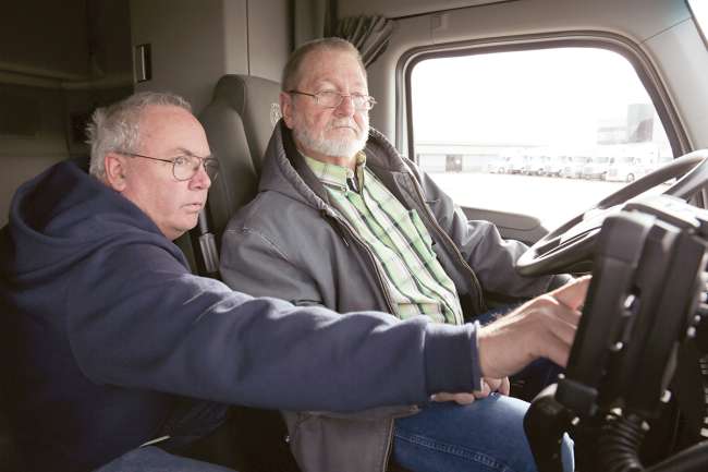 CFI's Bill Miller helps a driver find fuel economy