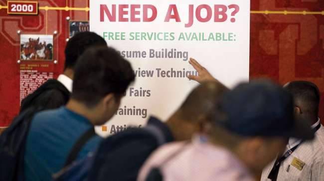 Jobless Claims Decline for Second Week as Omicron Eases