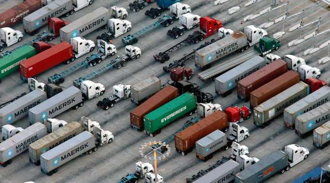 Port of L.A. trucks