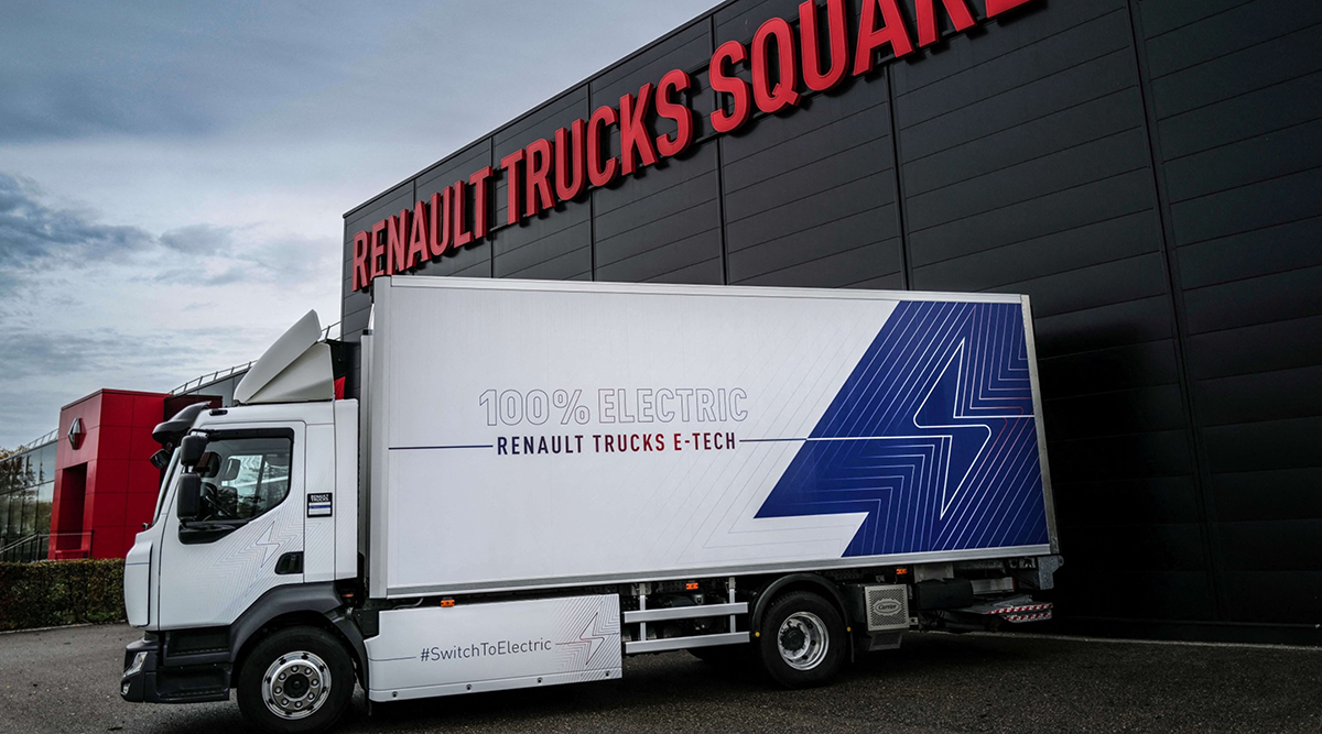 A fully electric Renault truck