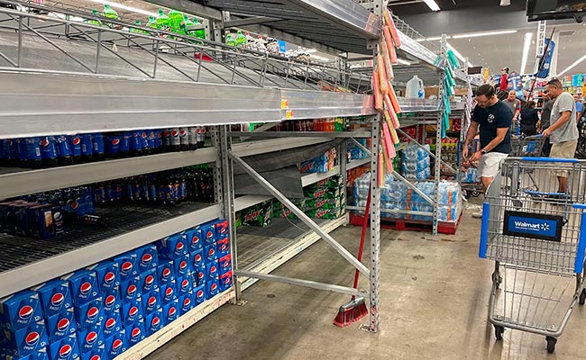 Empty shelves as Floridians stock up for Hurricane Ian