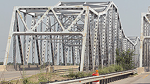 Bridge over Des Plaines River in Illinois