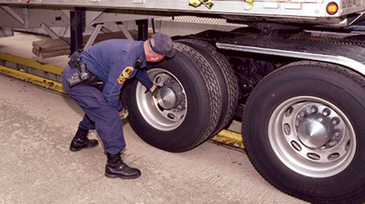 CVSA Inspectors Remove Nearly 1,600 CMVs From Roadways During April