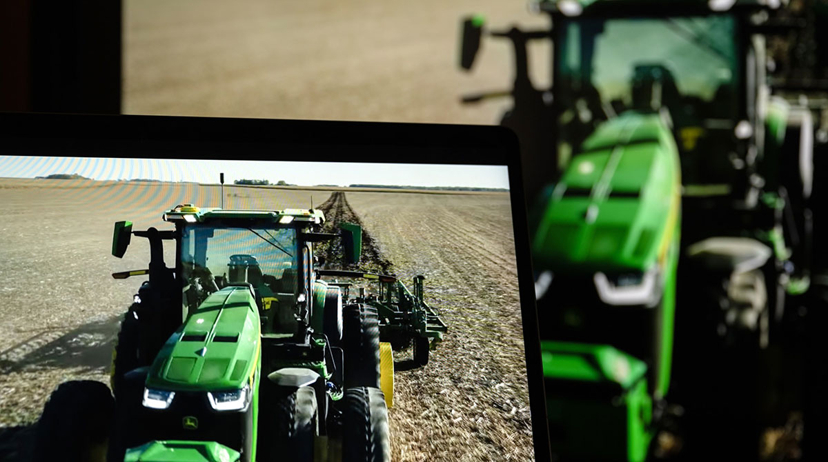 Deere to Bring Fully Autonomous Tractor to Market This Year