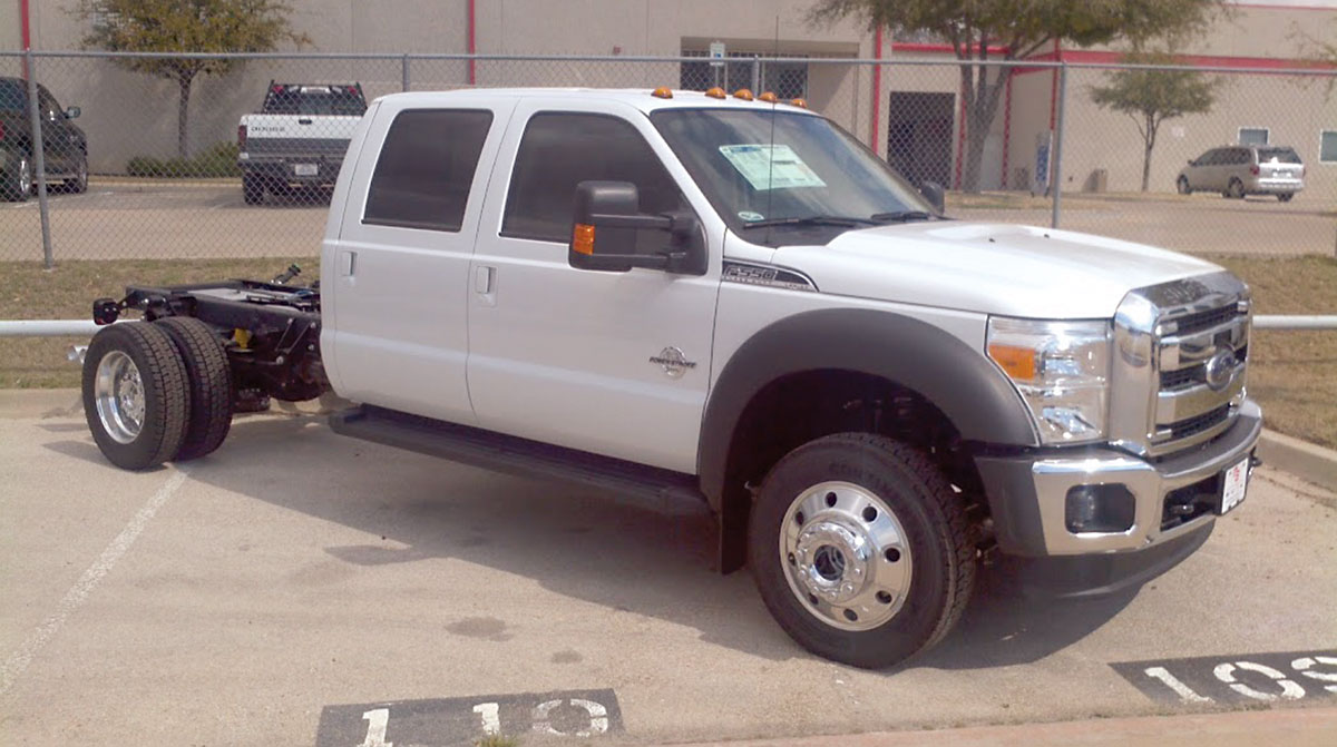 Ford F550 on a sales lot 
