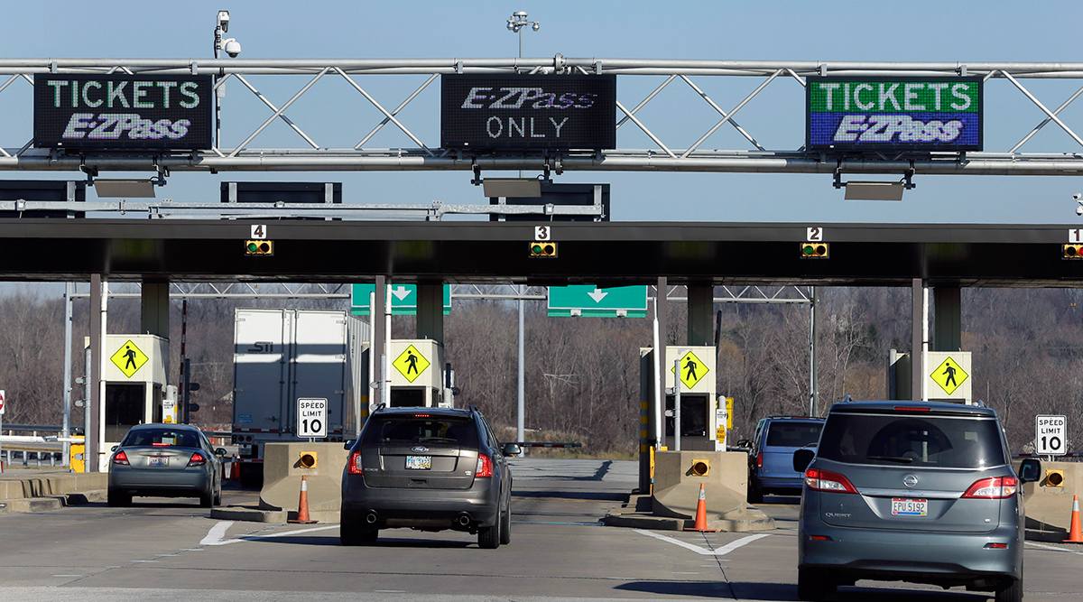Ohio Turnpike toll booth in Streetsboro, Ohio