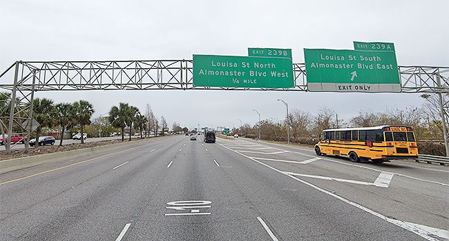 Interstate 10 in New Orleans approaching the Almonaster exit
