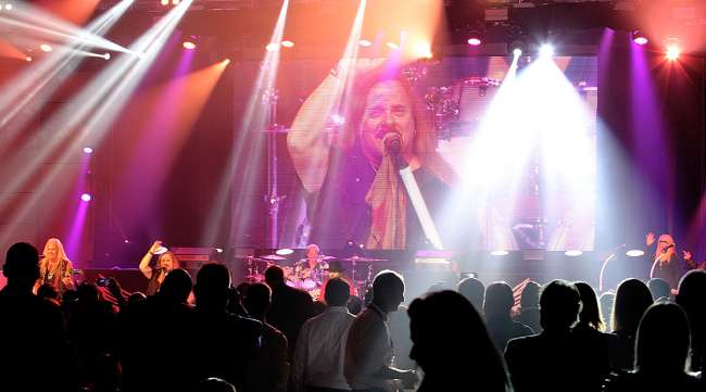 Lynyrd Skynyrd performs at MCE closing banquet