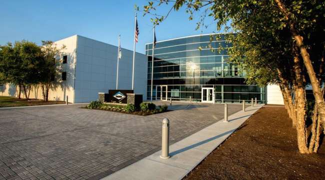Dana Holding Corp. world headquarters in Maumee, Ohio