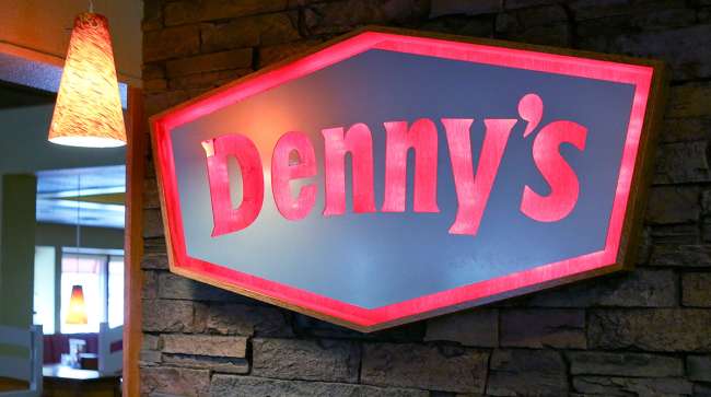 Denny's sign