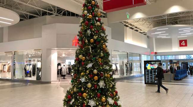 Christmas tree at mall
