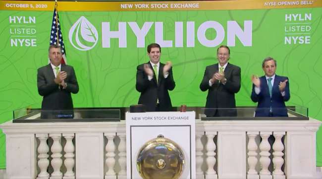 Hyliion Founder and CEO Thomas Healy is seen, center, ringing in the NYSE opening bell Oct. 5.