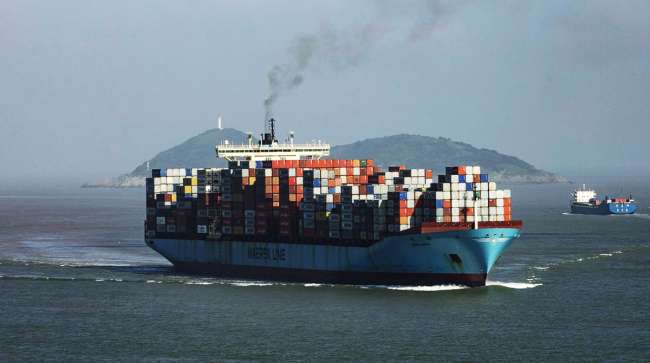 Maersk Targets Bigger, Faster Cuts in Carbon Emissions