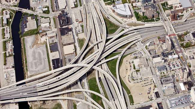 Milwaukee overhead highways