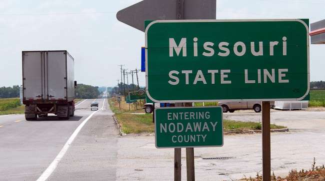 Entering Missouri road sign