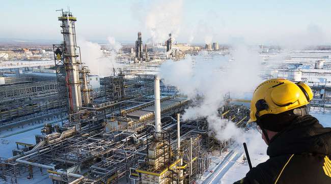 Oil refinery in Russia