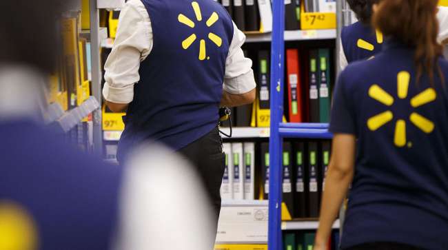 Walmart Boosts Average Hourly Wage to $16.40