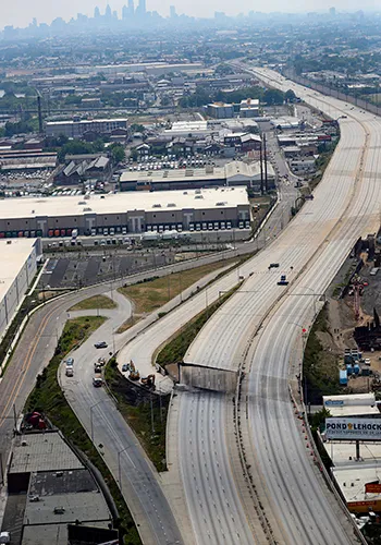 Aerial image of a closed I-95 in Philadelphia