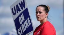 UAW picketer