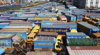 Zero-Carbon Shipping Plan Targets Container, Iron Ore Routes
