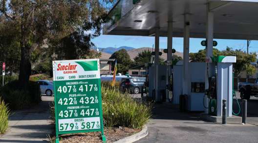 Sinclair fueling station in California